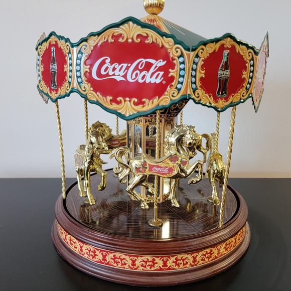 Coca-Cola Carousel Music Box - Picture 1 of 7